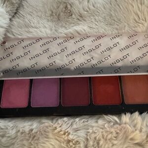 INGLOT eyeshadow/blush Palette -